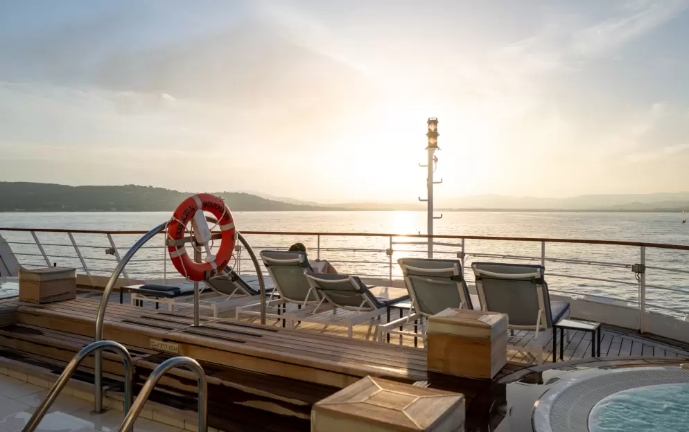 Seabourn Sojourn - Sun Deck 1, Credit. Benn Berkeley.jpg